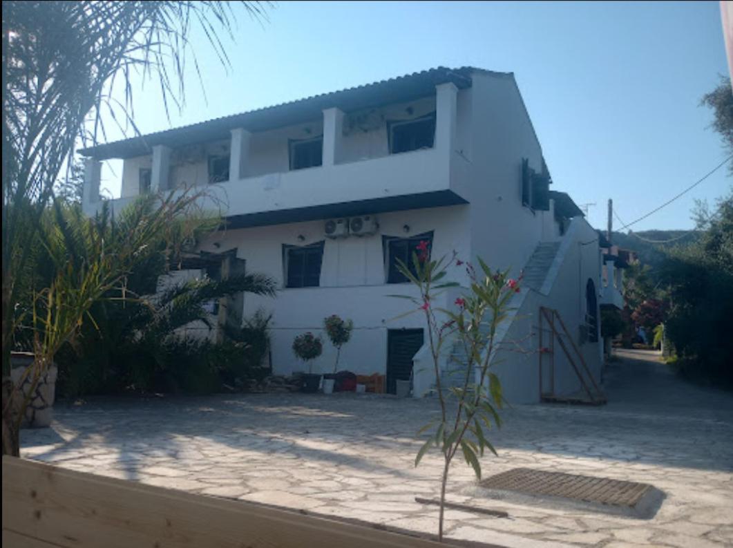 Lucia Aparthotel *